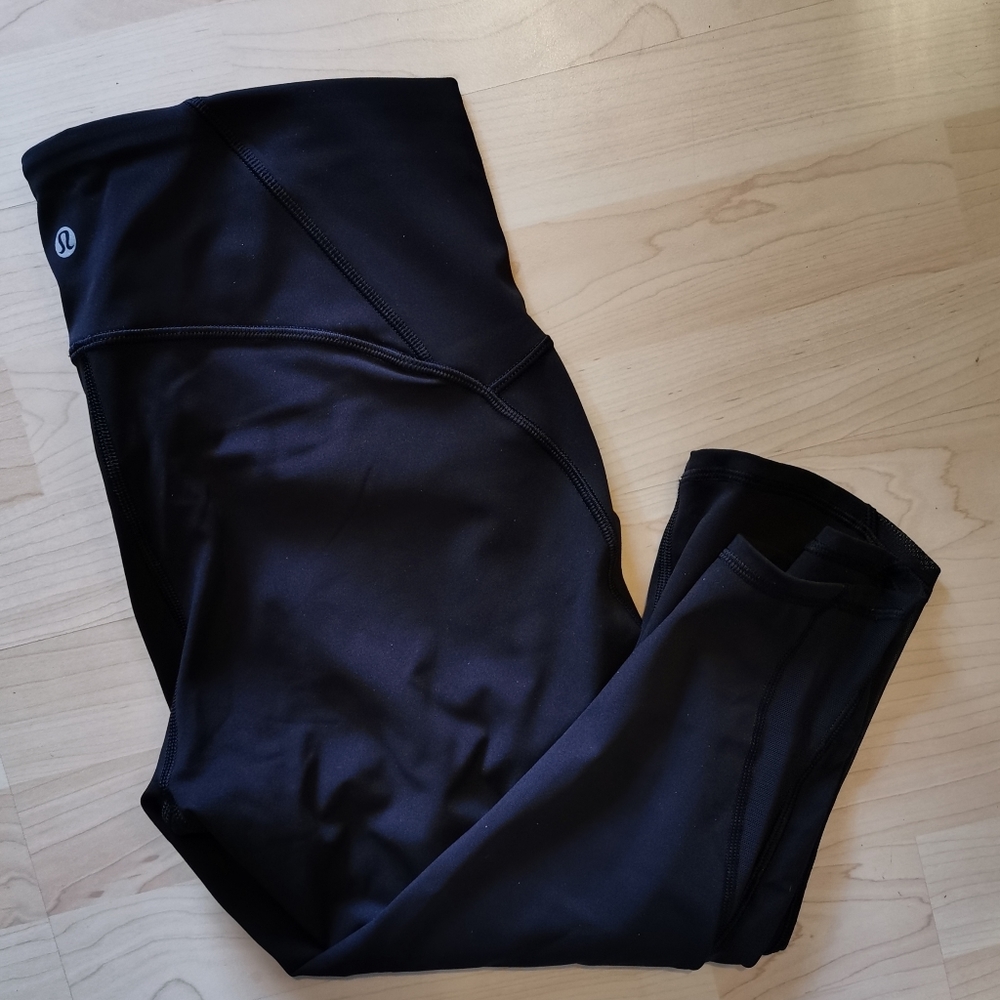 Lululemon size 10 Crops / Leggings - Picture 8 of 9